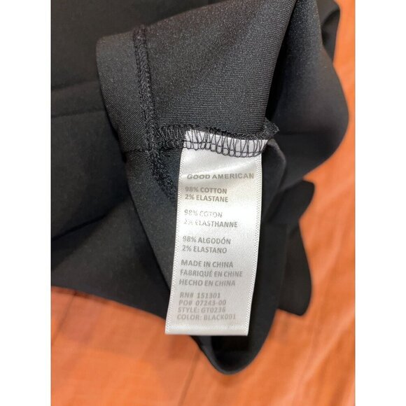 Good American Black Shoulder Scuba Crop Tee Size 0 Cotton Blend - Picture 7 of 8